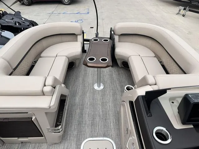 Slide: The Image of Bennington M 22 MFB Quad Bench 2025 - 7