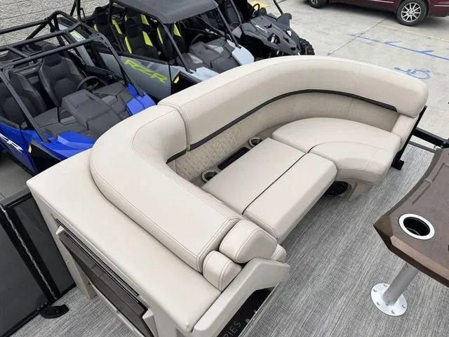 Slide: The Image of Bennington M 22 MFB Quad Bench 2025 - 8