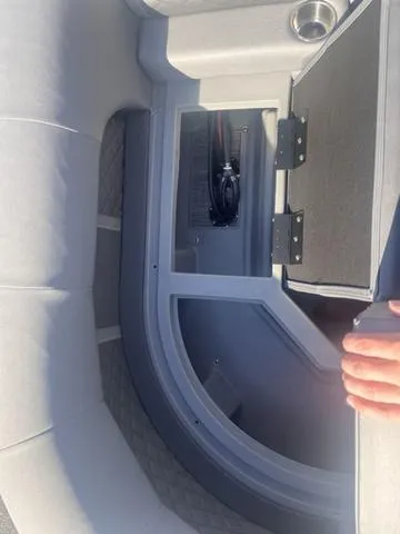 Slide: The Image of Bennington 23LSR SPS Tri-Toon Pontoon 2025 - 12