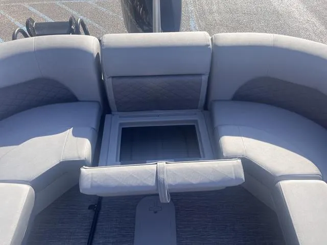 Slide: The Image of Bennington 23LSR SPS Tri-Toon Pontoon 2025 - 13