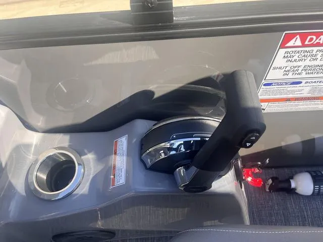 Slide: The Image of Bennington 23LSR SPS Tri-Toon Pontoon 2025 - 21