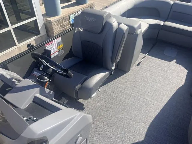 Slide: The Image of Bennington 23LSR SPS Tri-Toon Pontoon 2025 - 24