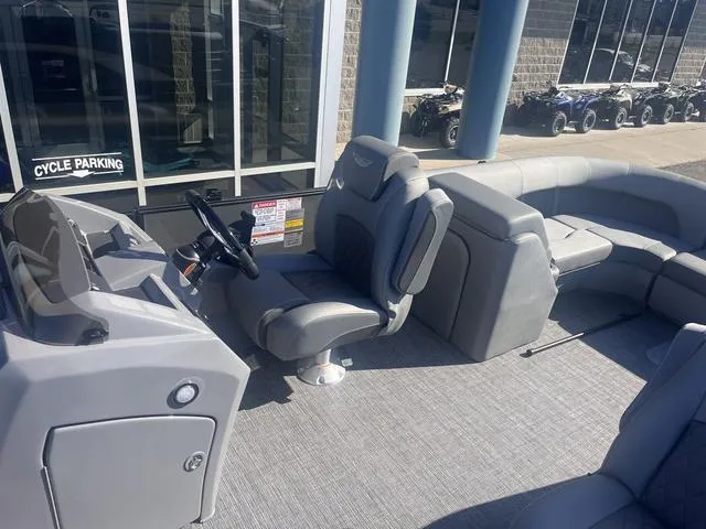 Slide: The Image of Bennington 23LSR SPS Tri-Toon Pontoon 2025 - 31