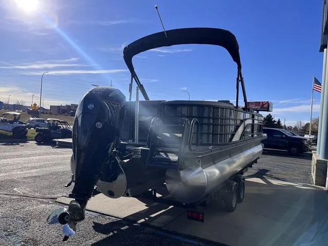 Slide: The Image of Bennington 23LSR SPS Tri-Toon Pontoon 2025 - 35