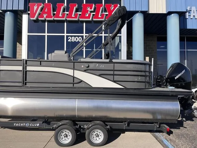 Slide: The Image of Bennington 23LSR SPS Tri-Toon Pontoon 2025 - 5