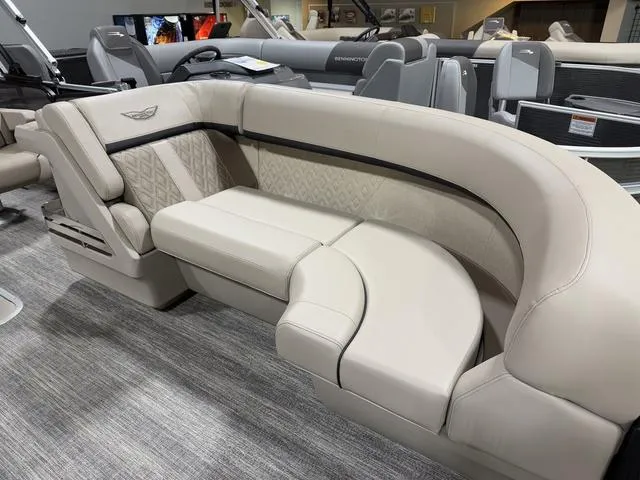 Slide: The Image of Bennington 22MSB SPS Tri-Toon Pontoon 2025 - 13