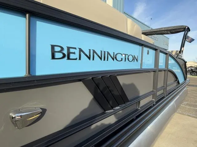 Slide: The Image of Bennington 22MSB SPS Tri-Toon Pontoon 2025 - 5