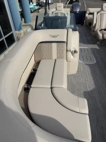 Slide: The Image of Bennington 22MFB Tri-Toon Pontoon 2025 - 18