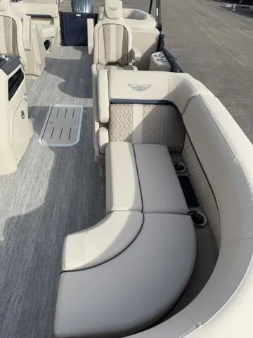 Slide: The Image of Bennington 22MFB Tri-Toon Pontoon 2025 - 19