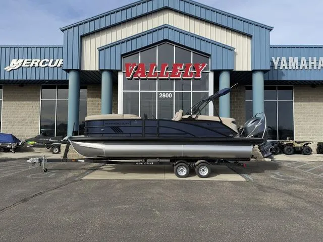 Slide: The Image of Bennington 22MFB Tri-Toon Pontoon 2025 - 3