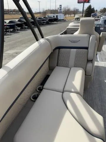 Slide: The Image of Bennington 22MFB Tri-Toon Pontoon 2025 - 42