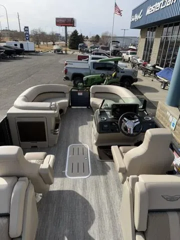 Slide: The Image of Bennington 22MFB Tri-Toon Pontoon 2025 - 48