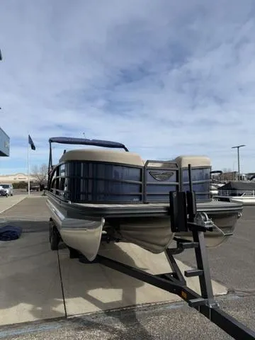 Slide: The Image of Bennington 22MFB Tri-Toon Pontoon 2025 - 8