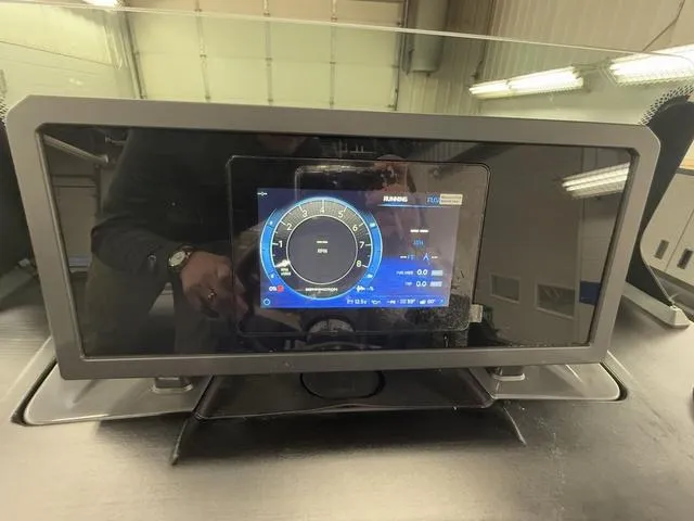 Slide: The Image of Bennington 22ML SPS Tri-Toon Pontoon 2025 - 46