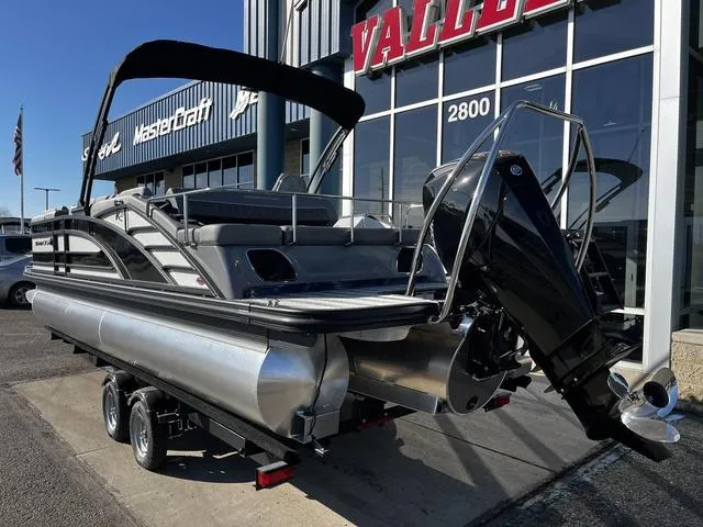 Slide: The Image of Bennington 23RSB Tri-Toon Pontoon 2025 - 7