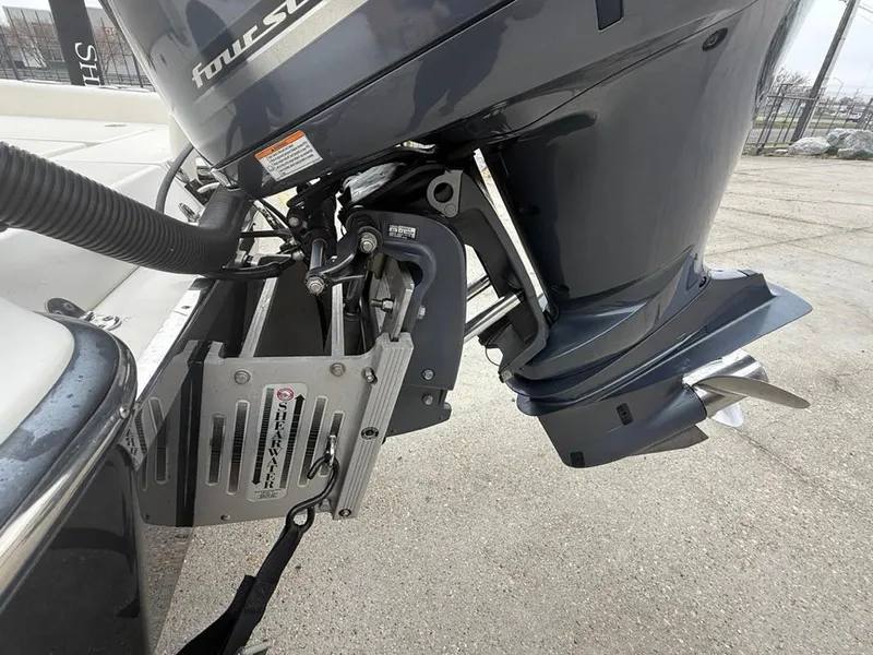 Slide: The Image of 2012 ShearWater 25LTZ boat motor and propeller detail. - 18