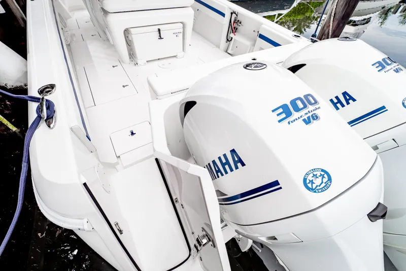 Slide: The Image of Intrepid 327 Center Console 2018 - 60