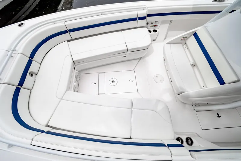 Slide: The Image of Intrepid 327 Center Console 2018 - 64