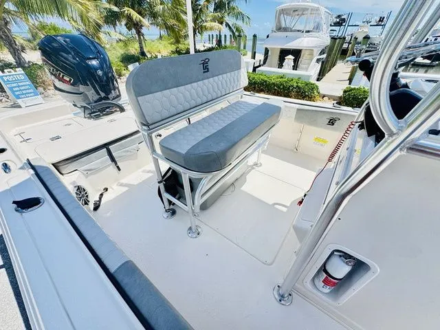 Slide: The Image of Carolina 21 Ultra Elite 2025 - 10