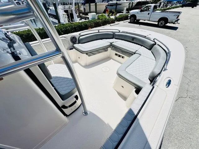 Slide: The Image of Carolina 21 Ultra Elite 2025 - 15