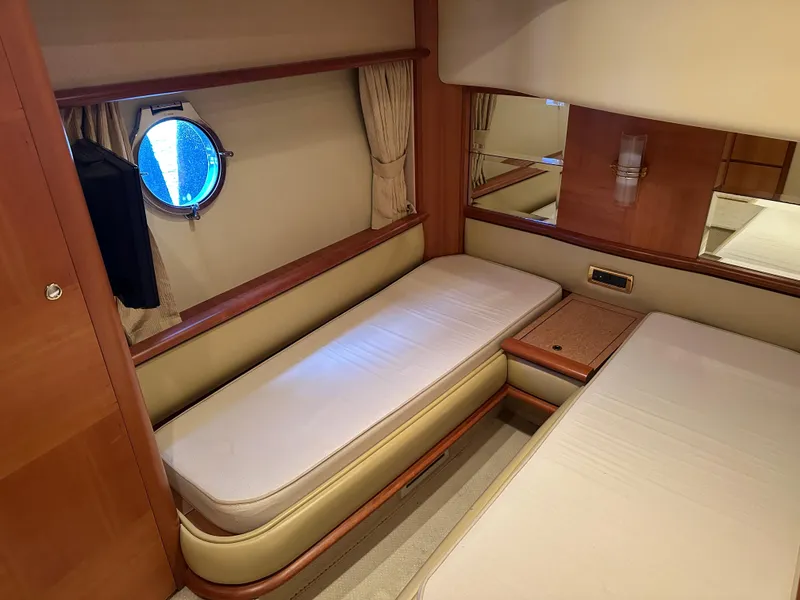 Slide: The Image of Azimut 62E 2008 - 61