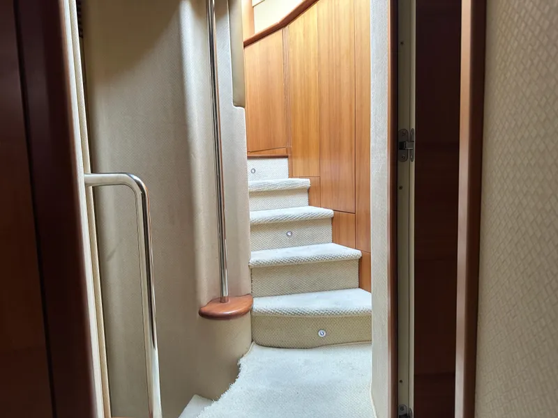 Slide: The Image of Azimut 62E 2008 - 68