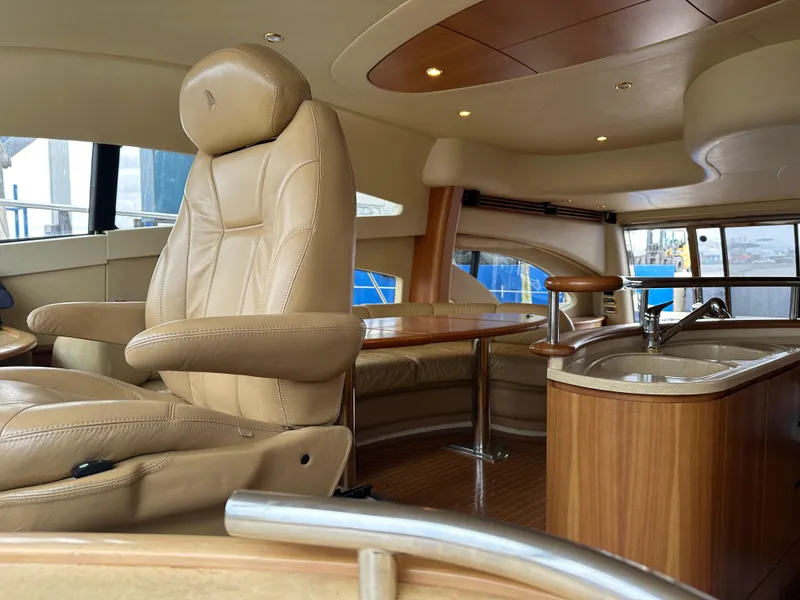 Slide: The Image of Azimut 62E 2008 - 72