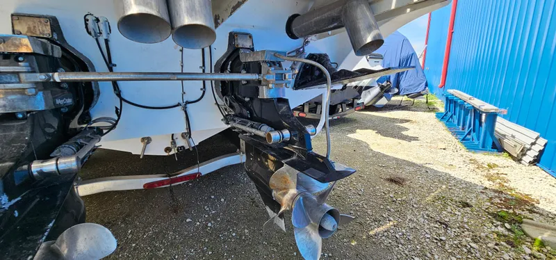 Slide: The Image of Fountain 38 Express Cruiser 2002 - 50