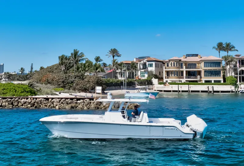 Slide: The Image of Invincible 35 Emanon - Exterior Profile - 24