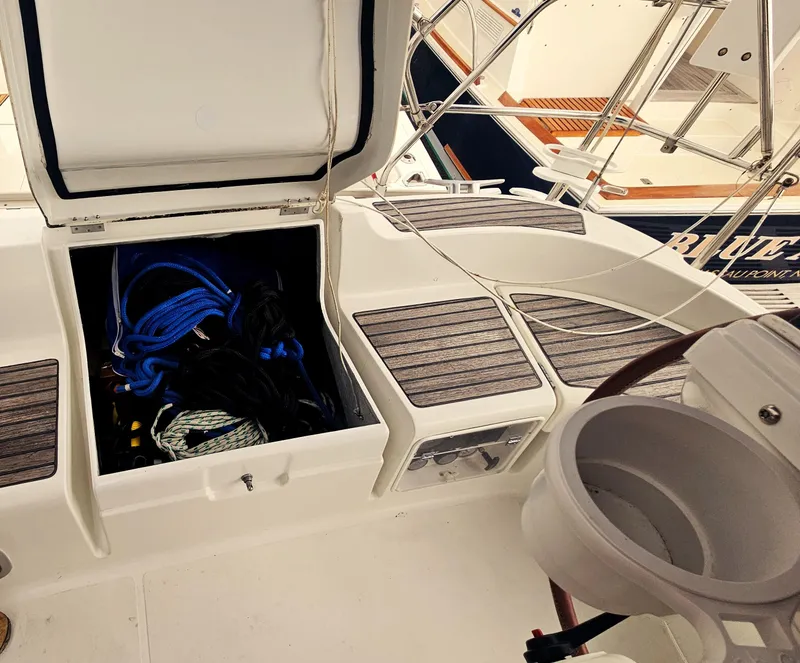Slide: The Image of Jeanneau 37 Sun Odessey 2004 - 16