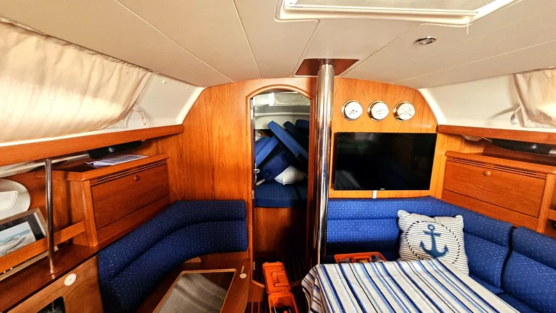 Slide: The Image of Jeanneau 37 Sun Odessey 2004 - 17