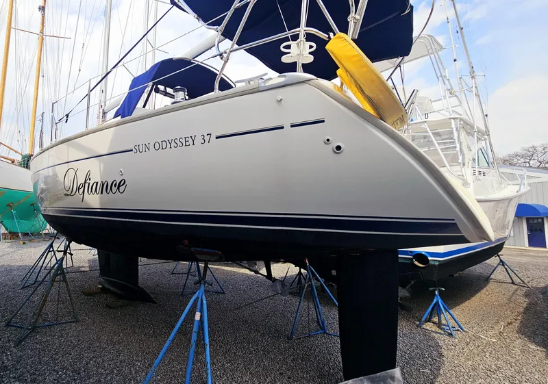 Slide: The Image of Jeanneau 37 Sun Odessey 2004 - 2