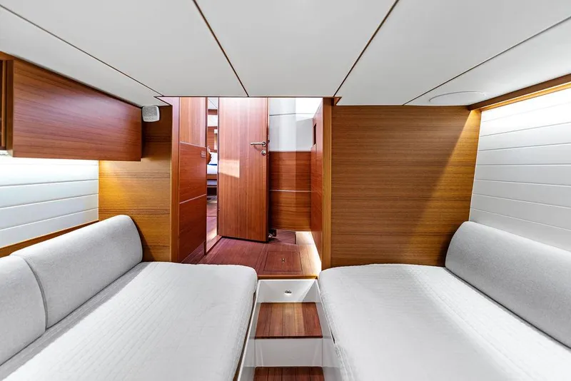 Slide: The Image of Delta 54 IPS 2018 - 57