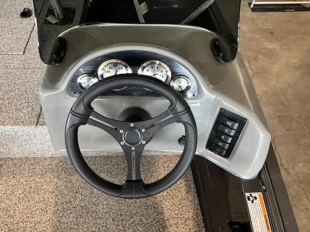 Slide: The Image of MirroCraft Outfitter 167SC 2025 - 10