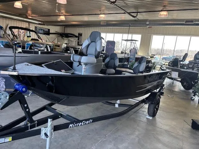 Slide: The Image of MirroCraft Outfitter 167SC 2025 - 2