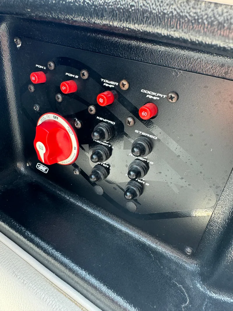 Slide: The Image of Control panel of a 2013 Nautique Super Air Nautique G25 boat. - 21