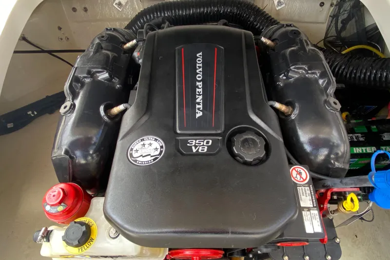 Slide: The Image of Volvo Penta 350 V8 engine in 2020 Chaparral 25 SURF boat. - 21