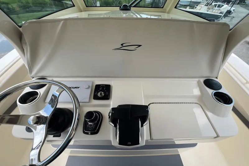 Slide: The Image of Scout 330 LXF 2026 - 19