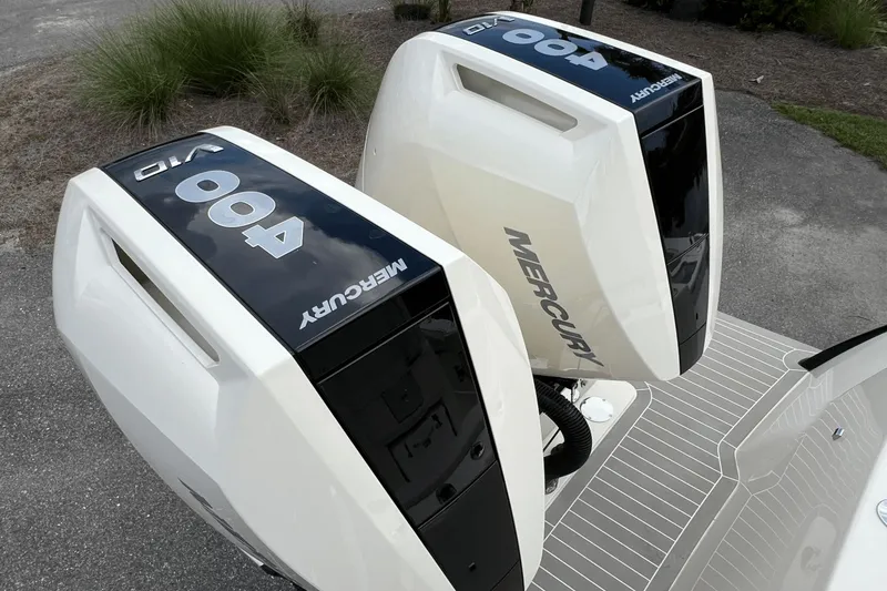 Slide: The Image of Scout 330 LXF 2026 - 3