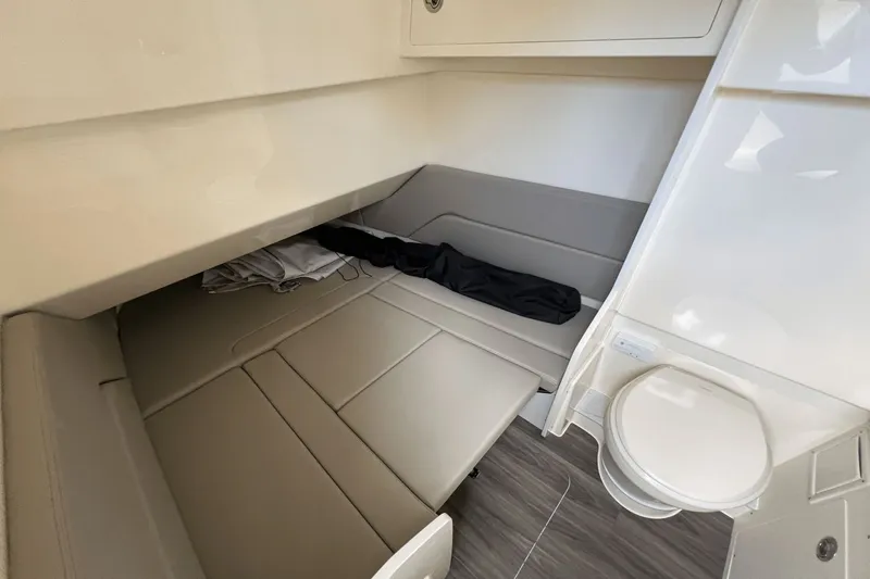 Slide: The Image of Scout 330 LXF 2026 - 31