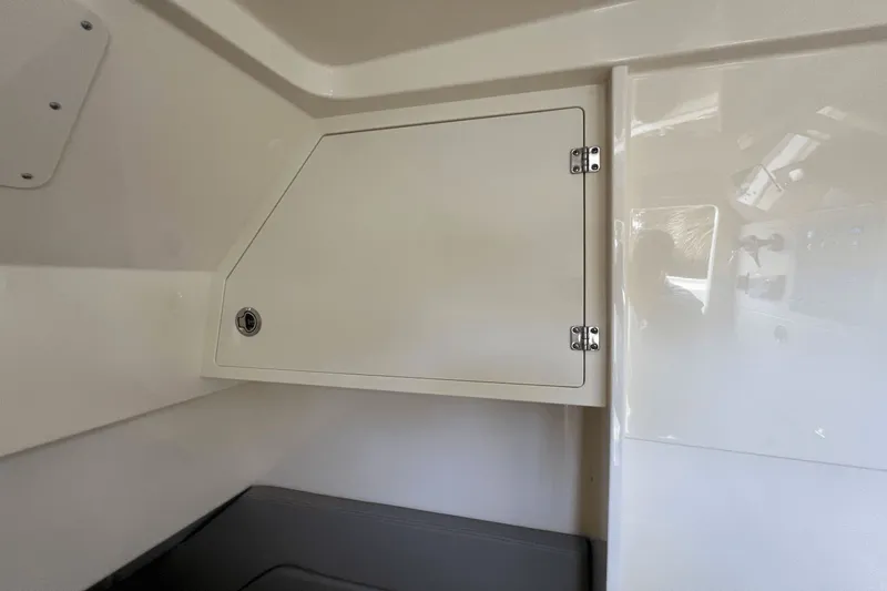 Slide: The Image of Scout 330 LXF 2026 - 33