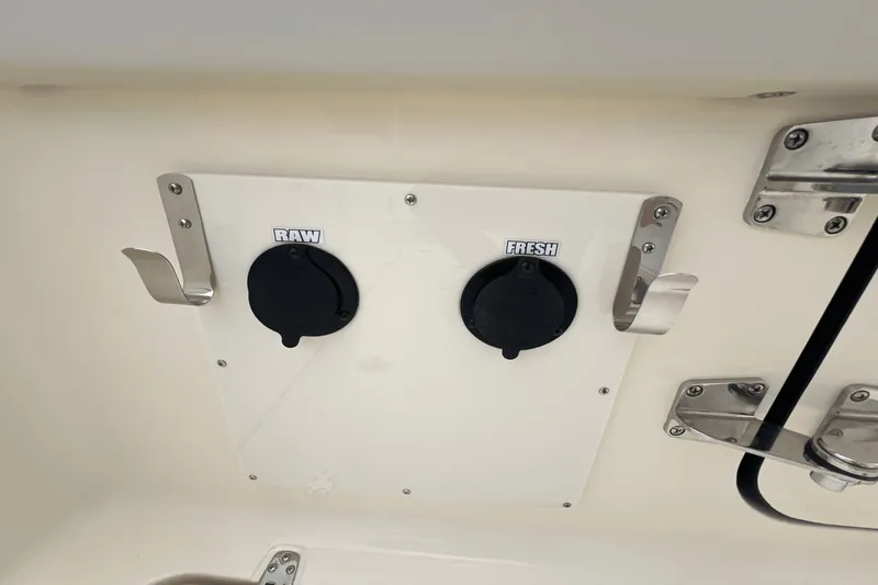 Slide: The Image of Scout 330 LXF 2026 - 8