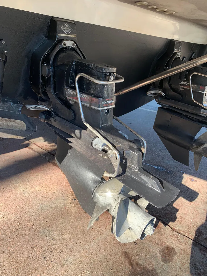 Slide: The Image of 2004 Doral Boca Grande 36 boat with Mercury MerCruiser outdrive, close-up view. - 40