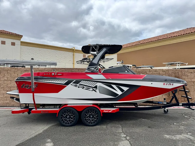 Slide: The Image of Tigé RZX3 2018 - 0