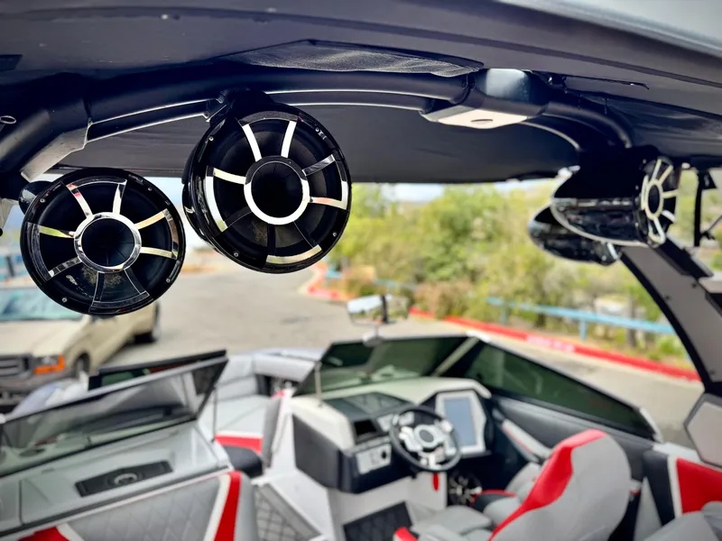 Slide: The Image of Tigé RZX3 2018 - 13