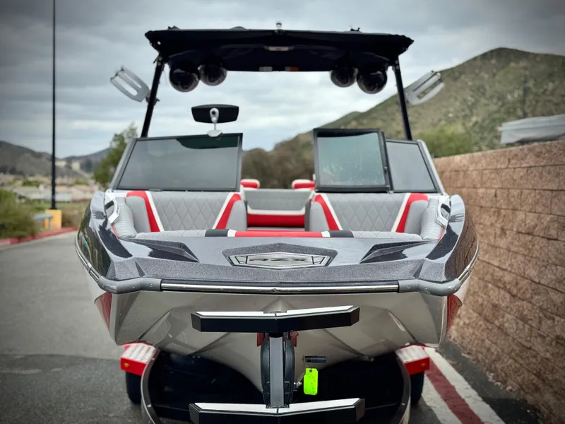 Slide: The Image of Tigé RZX3 2018 - 2