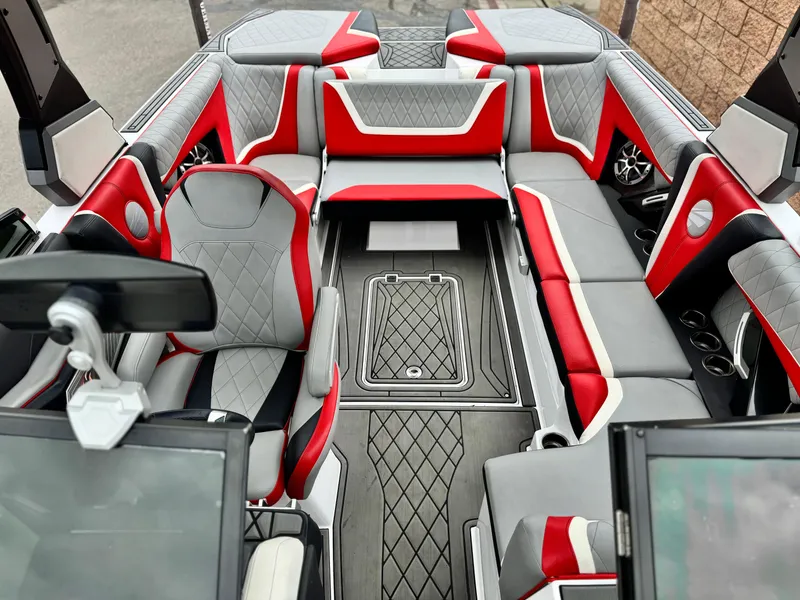 Slide: The Image of Tigé RZX3 2018 - 20