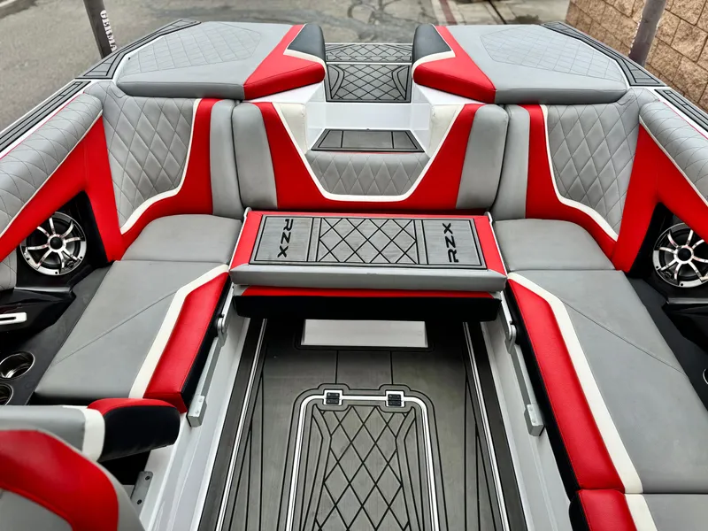 Slide: The Image of Tigé RZX3 2018 - 22