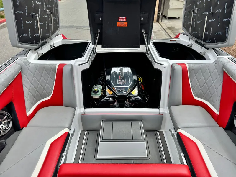 Slide: The Image of Tigé RZX3 2018 - 25