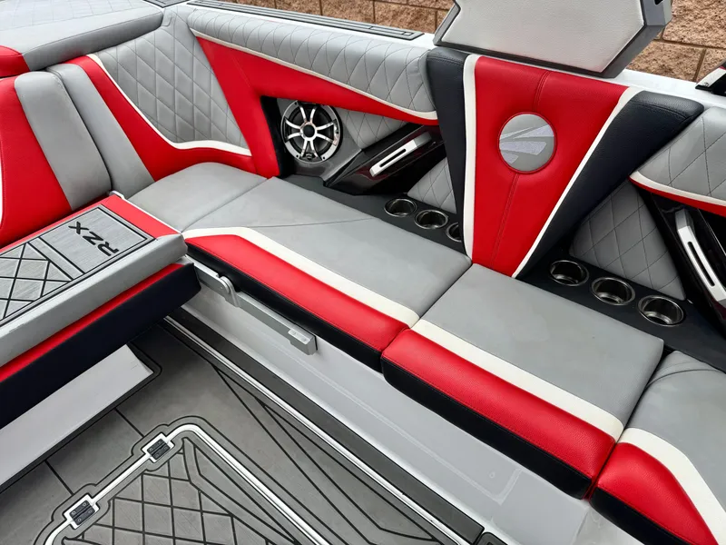 Slide: The Image of Tigé RZX3 2018 - 29